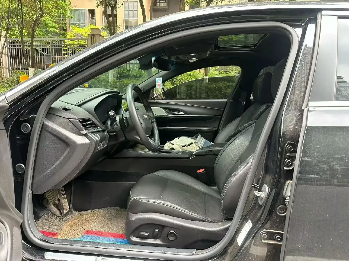 2021 Cadillac CT4 2.0T 237HP L4 8AT,autocango,china used car exporter,china ev exporter,chinese used car exporter,chinese used ev exporter