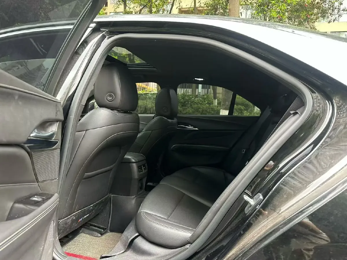 2021 Cadillac CT4 2.0T 237HP L4 8AT,autocango,china used car exporter,china ev exporter,chinese used car exporter,chinese used ev exporter