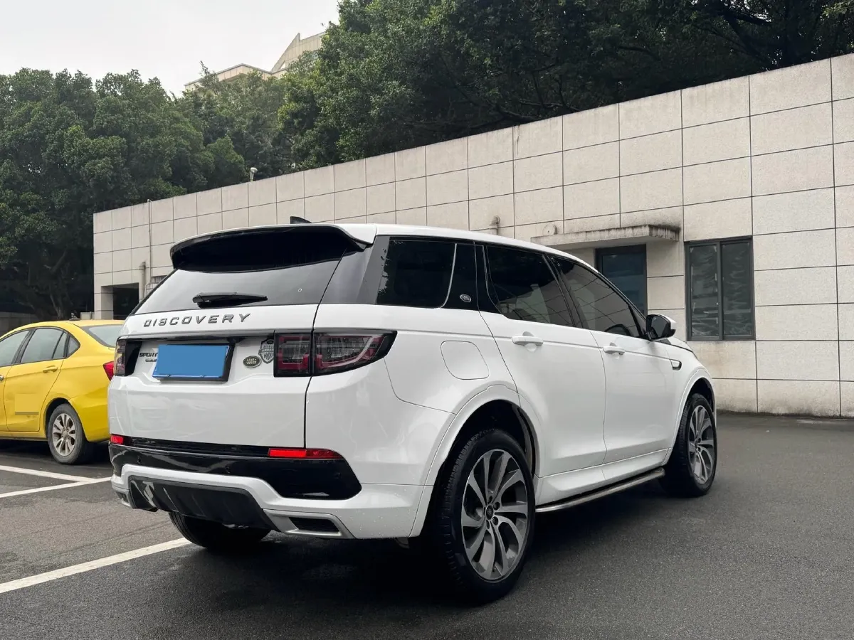 2020 Land Rover Discovery Sport 2.0T 249HP L4 9AT,autocango,china used car exporter,china ev exporter,chinese used car exporter,chinese used ev exporter