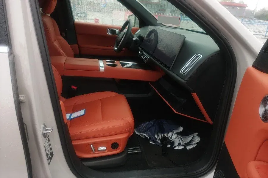 2025 Li L6 Range Extended 154HP L4 REEV,autocango,china used car exporter,china ev exporter,chinese used car exporter,chinese used ev exporter