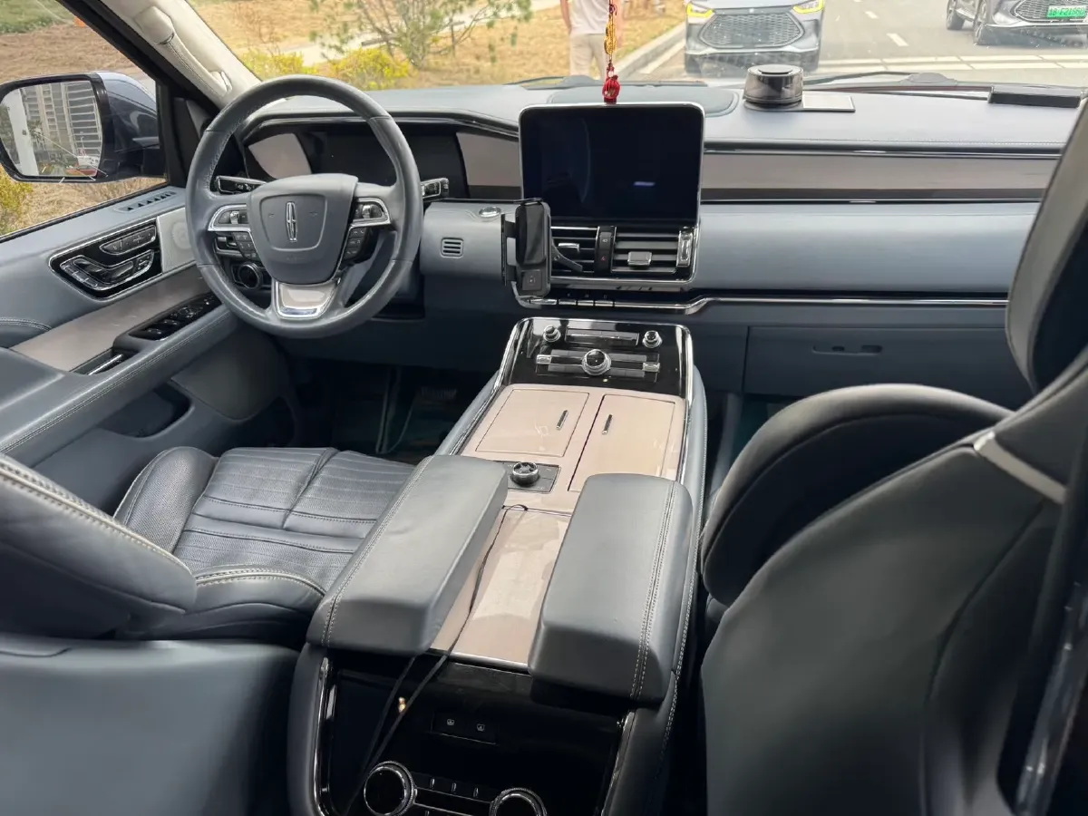 2020 Lincoln Navigator 3.5T 388HP V6 10AT,autocango,china used car exporter,china ev exporter,chinese used car exporter,chinese used ev exporter