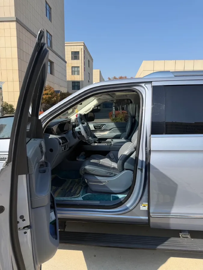 2020 Lincoln Navigator 3.5T 388HP V6 10AT,autocango,china used car exporter,china ev exporter,chinese used car exporter,chinese used ev exporter