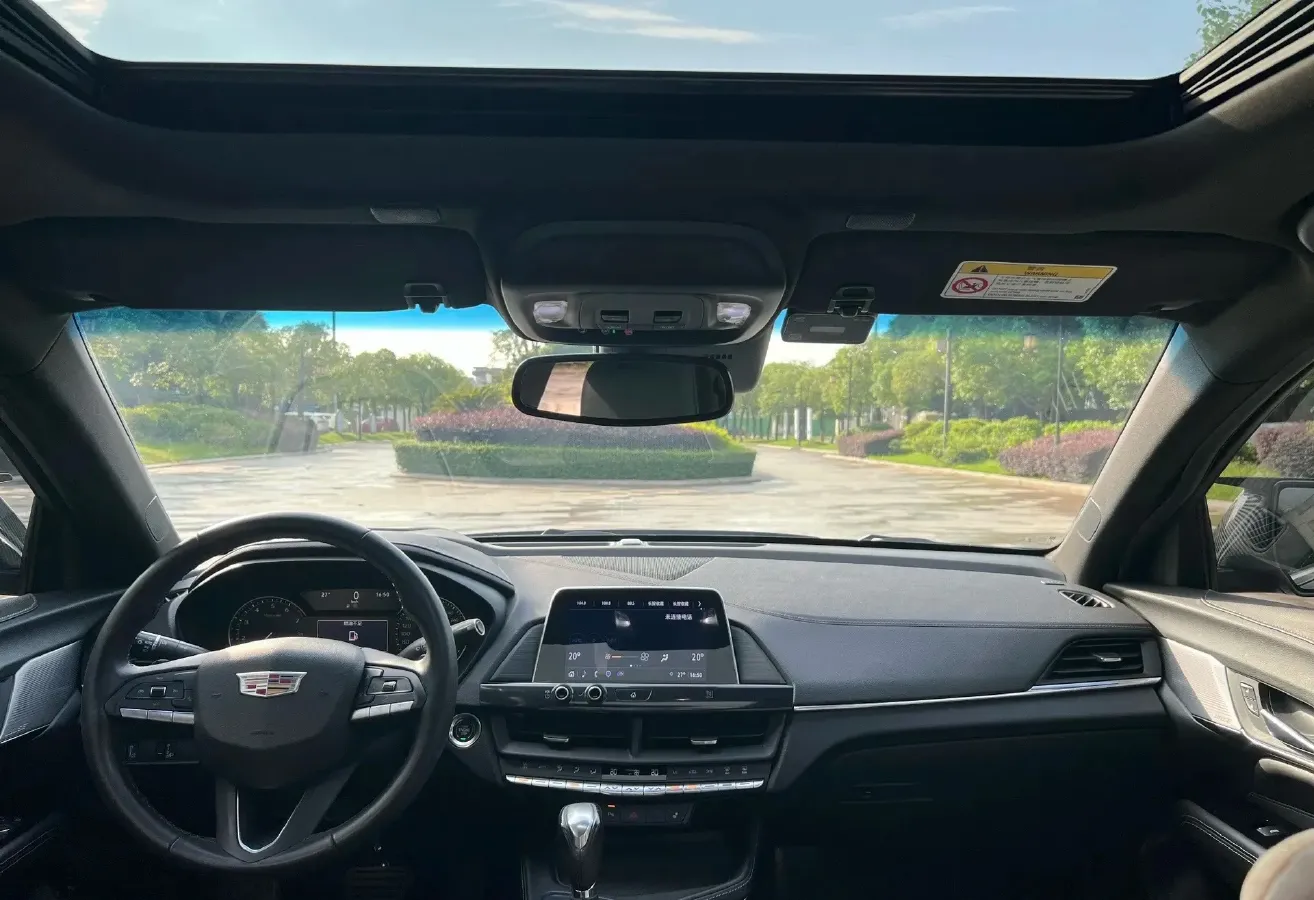 2021 Cadillac CT4 2.0T 237HP L4 8AT,autocango,china used car exporter,china ev exporter,chinese used car exporter,chinese used ev exporter