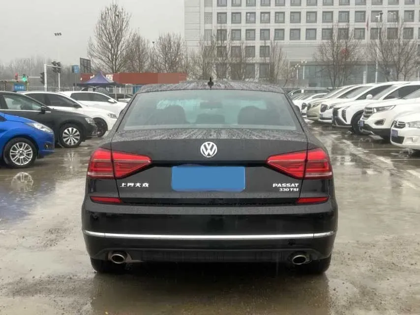 2017 Volkswagen Passat 1.8T 180HP L4 7DCT,autocango,china used car exporter,china ev exporter,chinese used car exporter,chinese used ev exporter