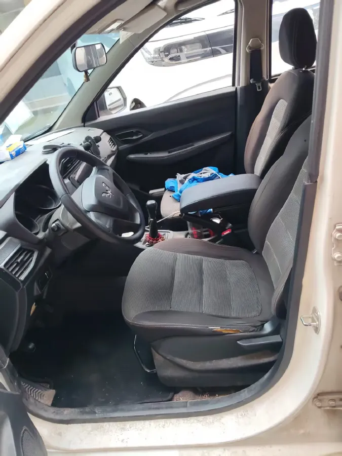 2019 WuLing HongGuang 1.5L 105HP L4 5MT,autocango,china used car exporter,china ev exporter,chinese used car exporter,chinese used ev exporter