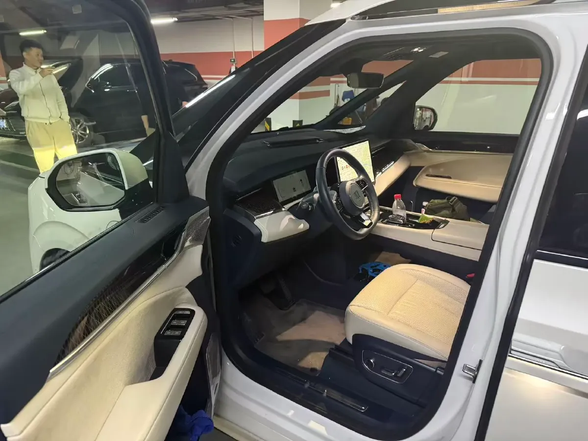 2022 Zeekr 009 BEV 116KWH,autocango,china used car exporter,china ev exporter,chinese used car exporter,chinese used ev exporter