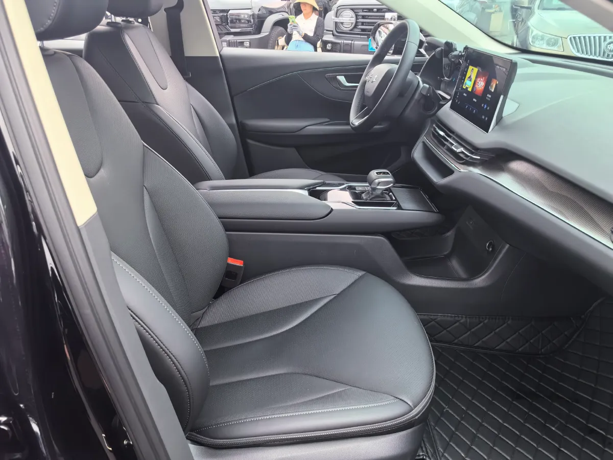 2023 HongQi E-QM5 BEV 54KWH,autocango,china used car exporter,china ev exporter,chinese used car exporter,chinese used ev exporter