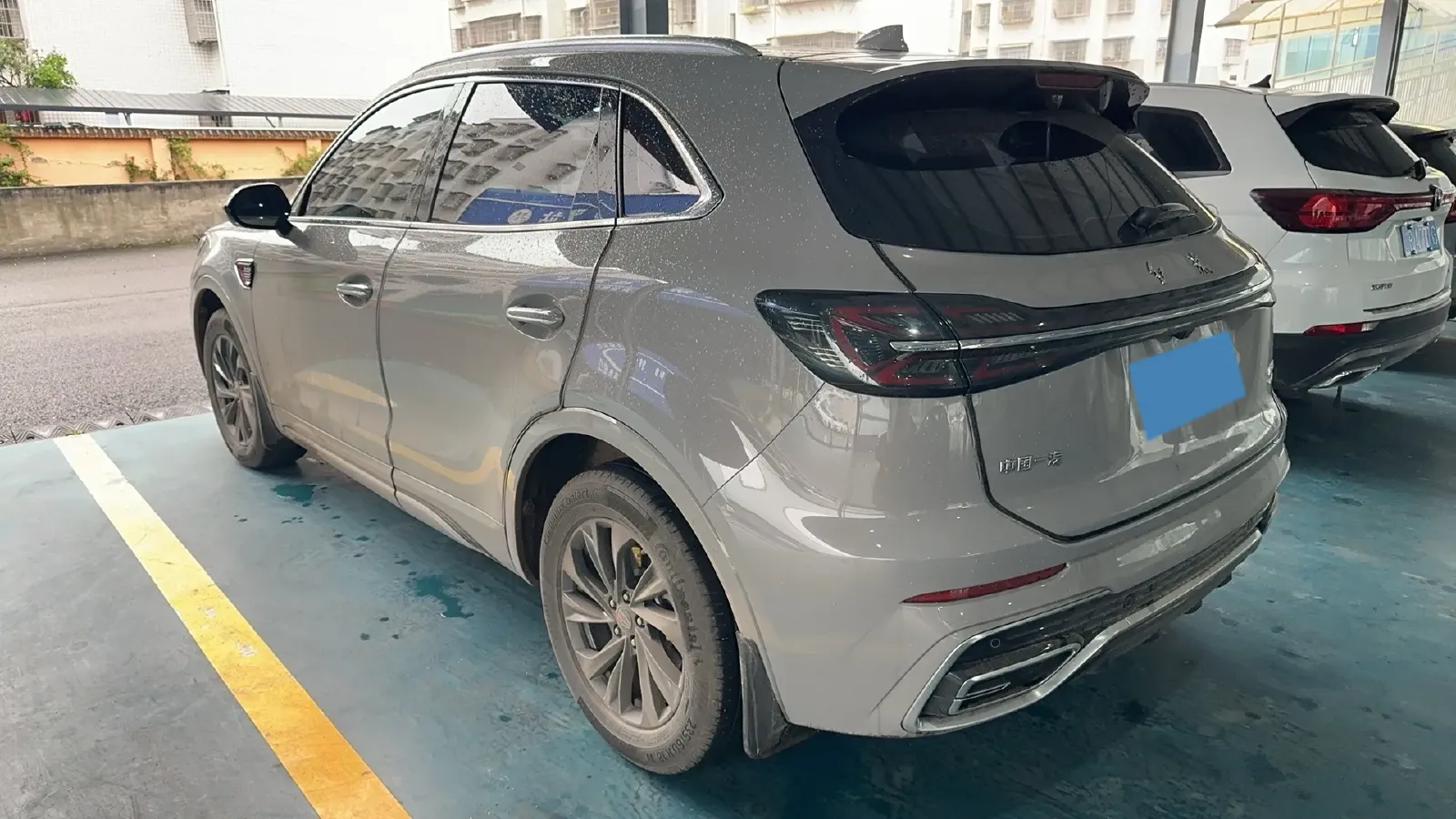 2023 HongQi HS5 2.0T 252HP L4 8AT,autocango,china used car exporter,china ev exporter,chinese used car exporter,chinese used ev exporter