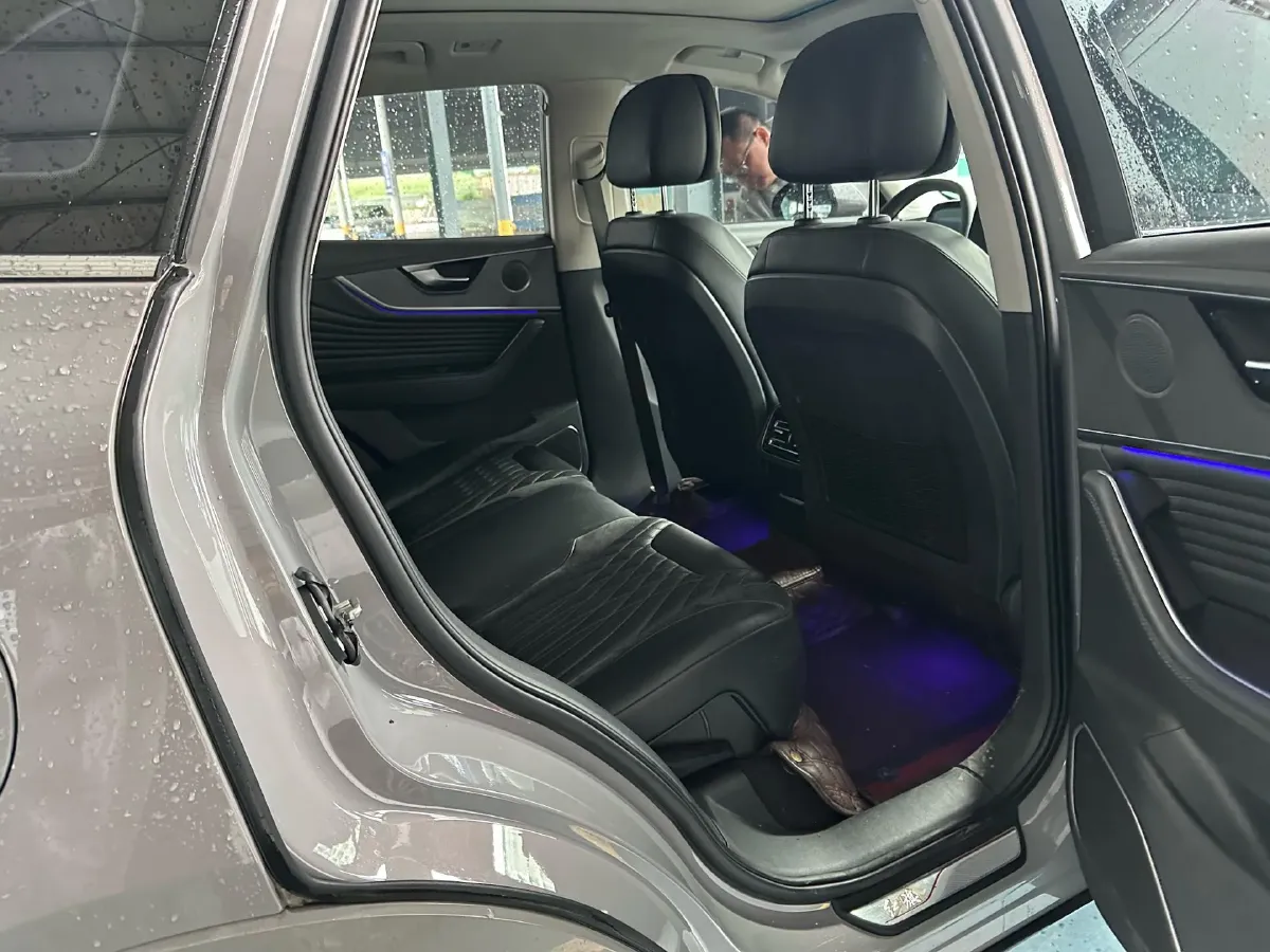 2023 HongQi HS5 2.0T 252HP L4 8AT,autocango,china used car exporter,china ev exporter,chinese used car exporter,chinese used ev exporter