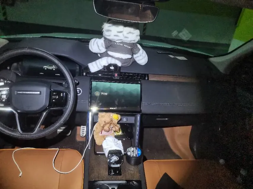 2024 Land Rover Discovery Sport 2.0T 249HP L4 9AT,autocango,china used car exporter,china ev exporter,chinese used car exporter,chinese used ev exporter