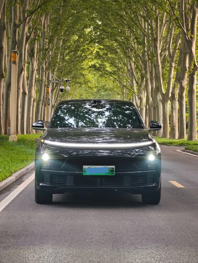 2025 Li L7 Range Extended 154HP REEV,autocango,china used car exporter,china ev exporter,chinese used car exporter,chinese used ev exporter