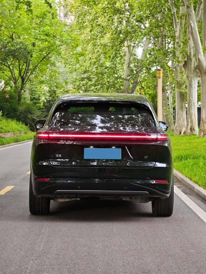 2025 Li L7 Range Extended 154HP REEV,autocango,china used car exporter,china ev exporter,chinese used car exporter,chinese used ev exporter