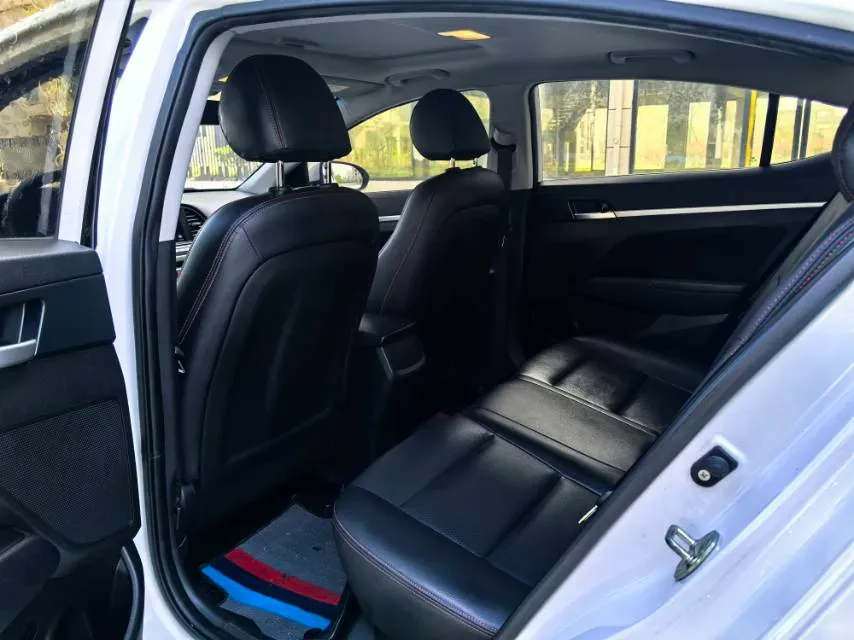 2016 Hyundai Elantra 1.6L 130HP L4 6AT,autocango,china used car exporter,china ev exporter,chinese used car exporter,chinese used ev exporter