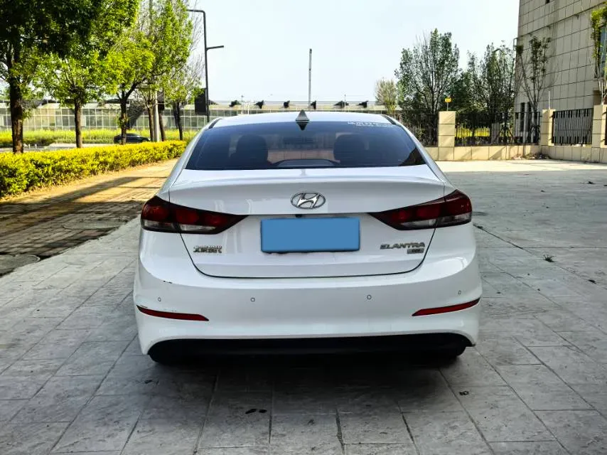 2016 Hyundai Elantra 1.6L 130HP L4 6AT,autocango,china used car exporter,china ev exporter,chinese used car exporter,chinese used ev exporter
