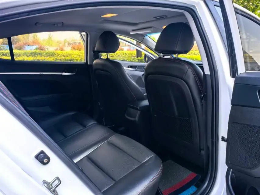 2016 Hyundai Elantra 1.6L 130HP L4 6AT,autocango,china used car exporter,china ev exporter,chinese used car exporter,chinese used ev exporter