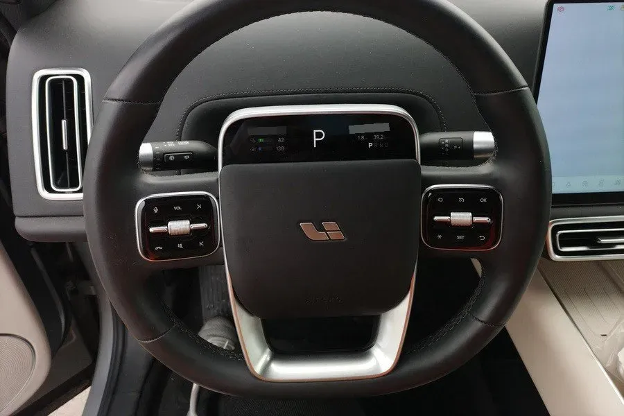 2024 Li L9 Range Extended 154HP REEV 52.3KWH,autocango,china used car exporter,china ev exporter,chinese used car exporter,chinese used ev exporter