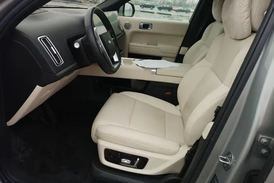 2024 Li L9 Range Extended 154HP REEV 52.3KWH,autocango,china used car exporter,china ev exporter,chinese used car exporter,chinese used ev exporter