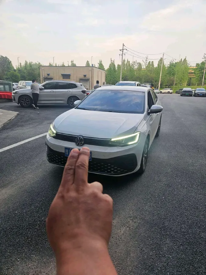 2025 Volkswagen Lavida 1.5L 110HP L4 6AT,autocango,china used car exporter,china ev exporter,chinese used car exporter,chinese used ev exporter