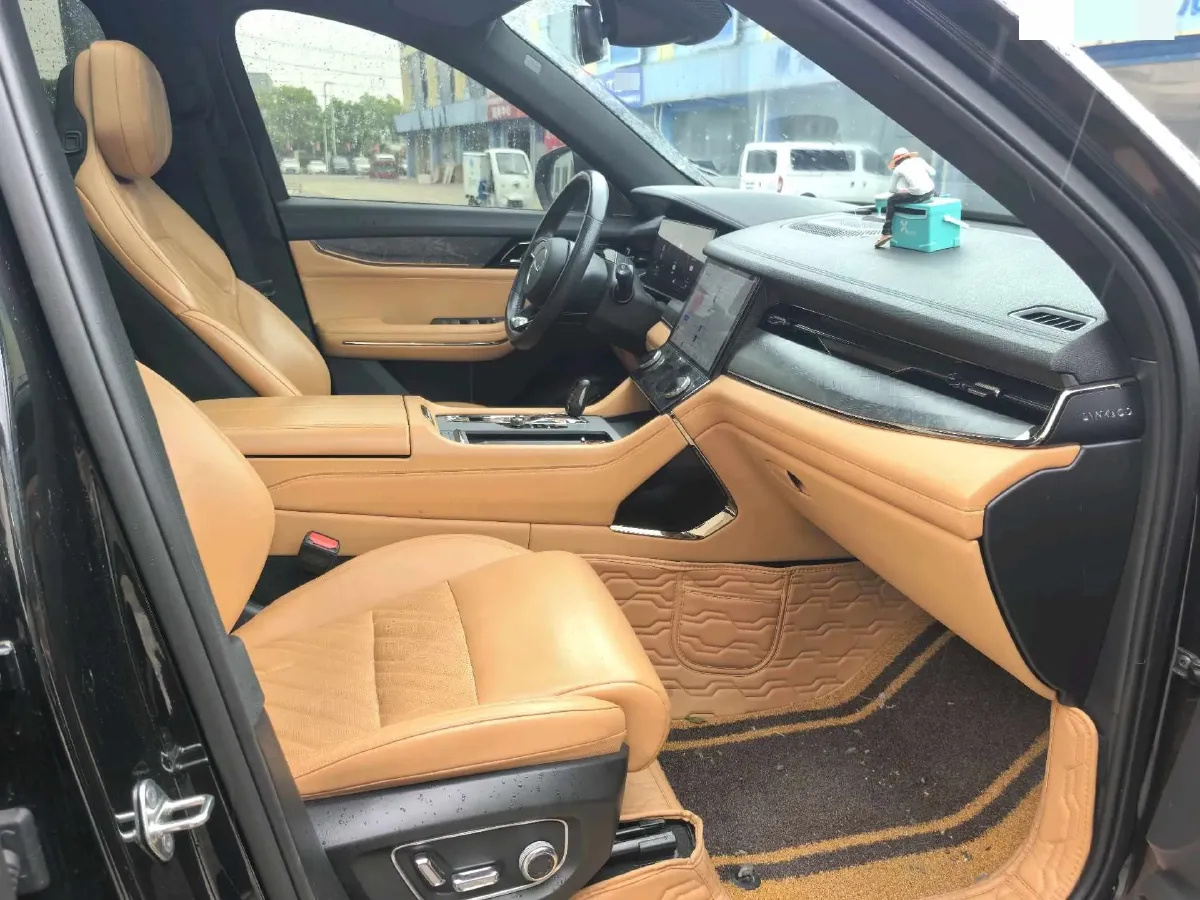 2021 Kia Carnival 2.0T 233HP L4 8AT,autocango,china used car exporter,china ev exporter,chinese used car exporter,chinese used ev exporter