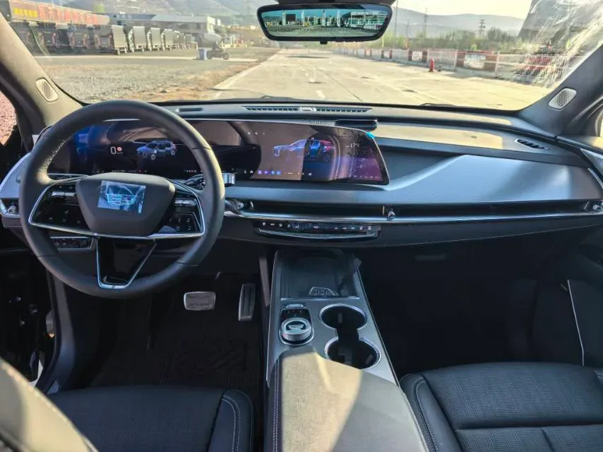 2026 Cadillac XT5 2.0T 237HP L4 9AT,autocango,china used car exporter,china ev exporter,chinese used car exporter,chinese used ev exporter