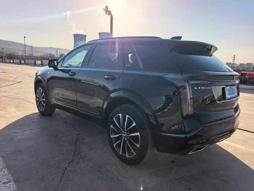 2026 Cadillac XT5 2.0T 237HP L4 9AT,autocango,china used car exporter,china ev exporter,chinese used car exporter,chinese used ev exporter