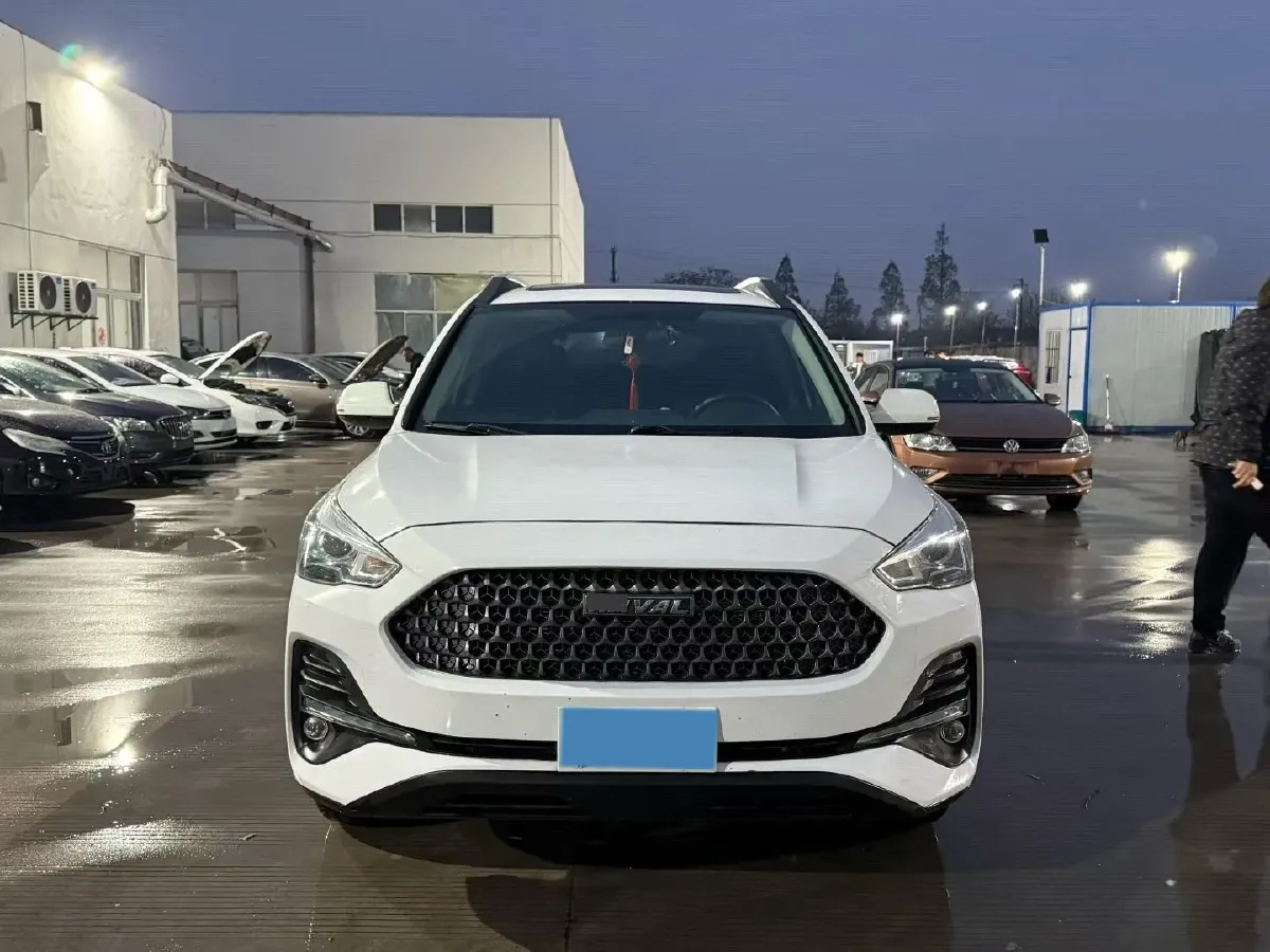 2019 Haval M6 1.5T 150HP L4 6MT,autocango,china used car exporter,china ev exporter,chinese used car exporter,chinese used ev exporter