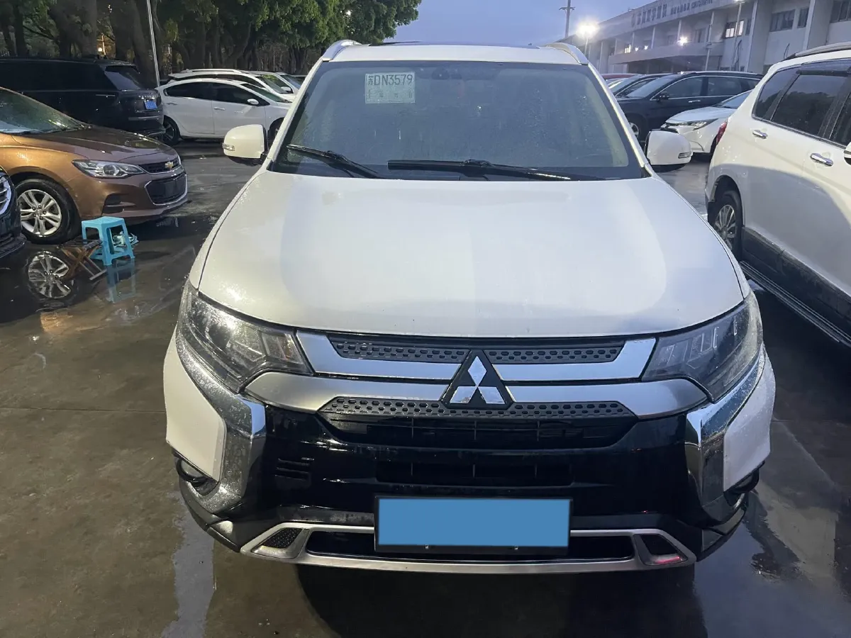 2019 Mitsubishi Outlander 2.4L 192HP L4 CVT,autocango,china used car exporter,china ev exporter,chinese used car exporter,chinese used ev exporter