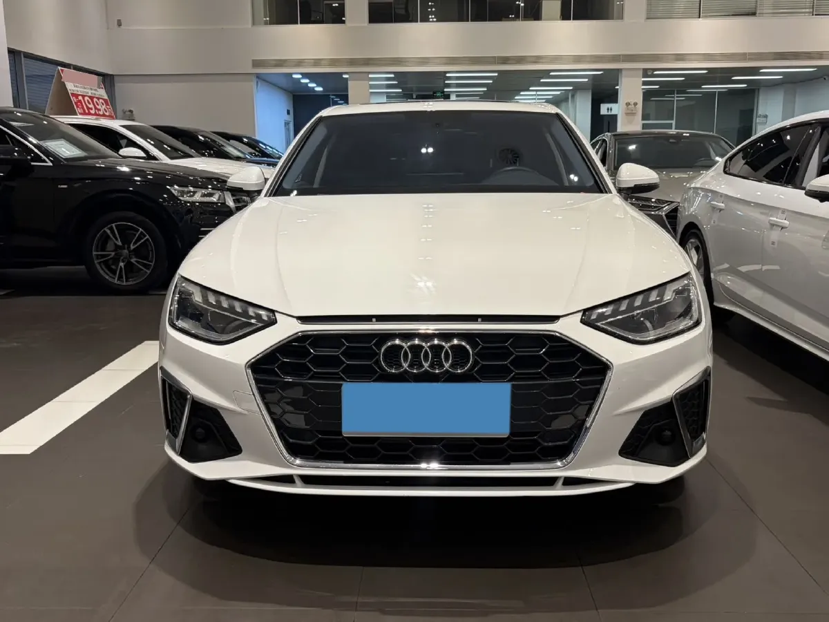 2020 Audi A4L 2.0T 190HP L4 7DCT,autocango,china used car exporter,china ev exporter,chinese used car exporter,chinese used ev exporter