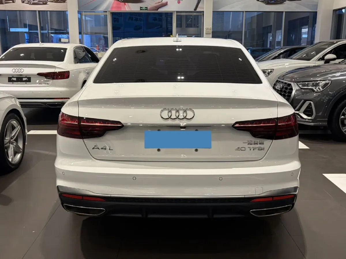 2020 Audi A4L 2.0T 190HP L4 7DCT,autocango,china used car exporter,china ev exporter,chinese used car exporter,chinese used ev exporter