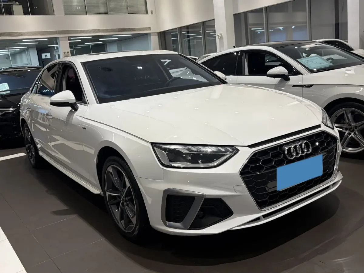 2020 Audi A4L 2.0T 190HP L4 7DCT,autocango,china used car exporter,china ev exporter,chinese used car exporter,chinese used ev exporter