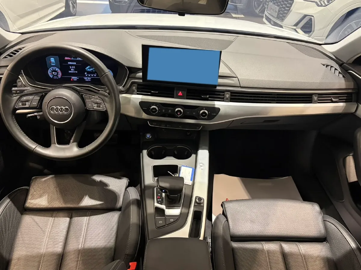2020 Audi A4L 2.0T 190HP L4 7DCT,autocango,china used car exporter,china ev exporter,chinese used car exporter,chinese used ev exporter