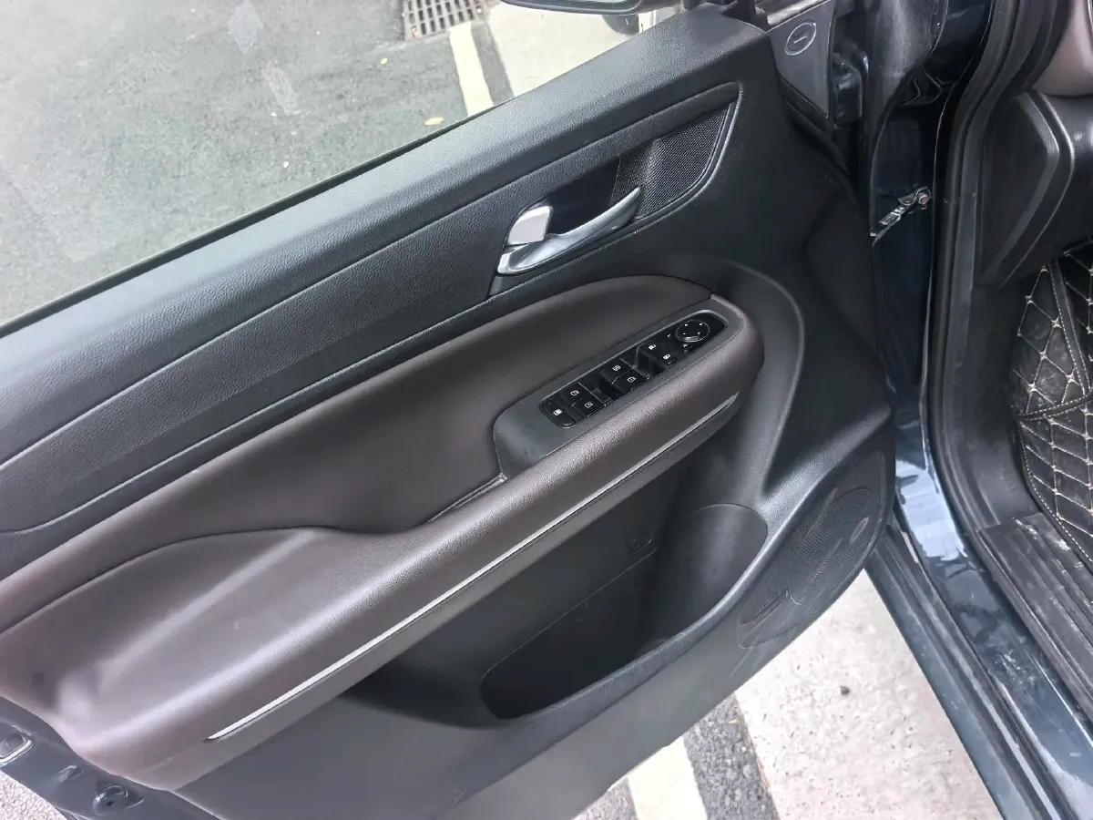 2021 GAC Trumpchi M6 1.5T 169HP L4 7DCT,autocango,china used car exporter,china ev exporter,chinese used car exporter,chinese used ev exporter