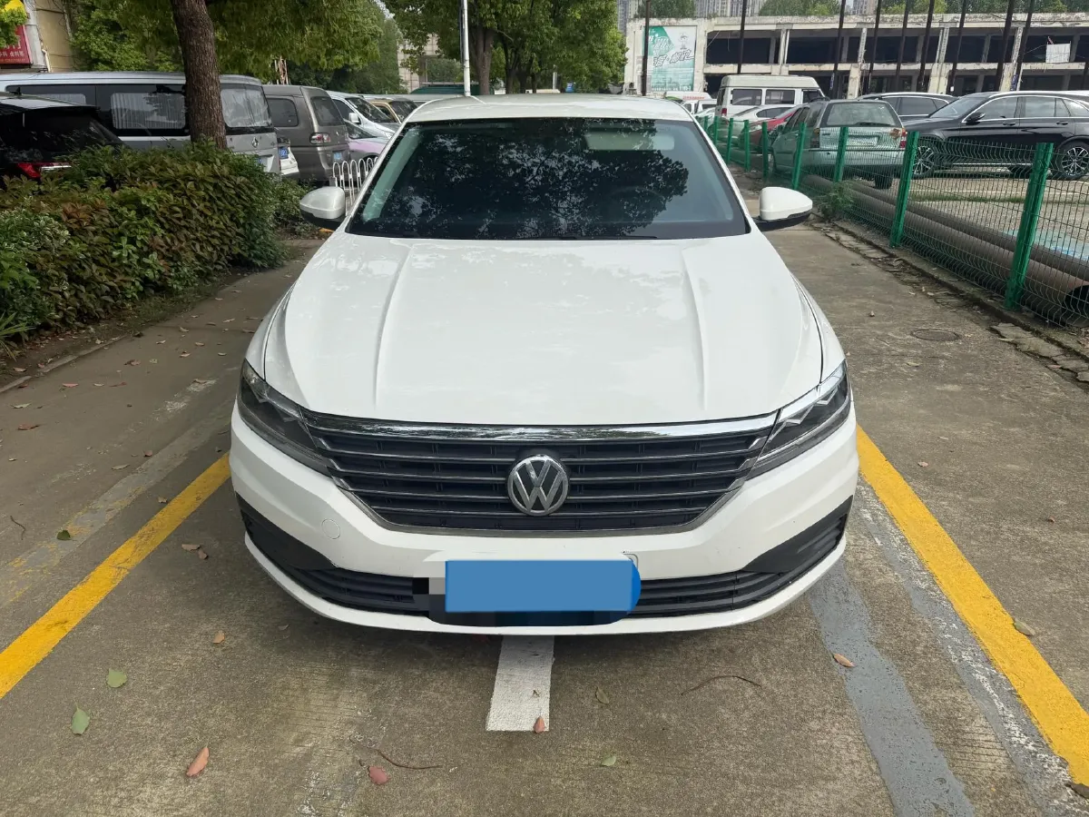 2018 Landwind XiaoYao 1.5T 163HP L4 CVT,autocango,china used car exporter,china ev exporter,chinese used car exporter,chinese used ev exporter