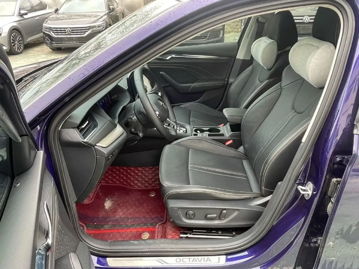 2022 Skoda Octavia 1.4T 150HP L4 7DCT,autocango,china used car exporter,china ev exporter,chinese used car exporter,chinese used ev exporter