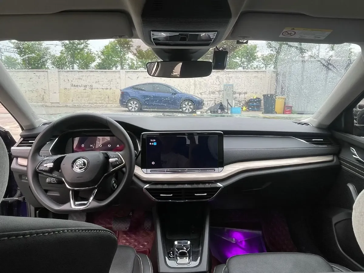 2022 Skoda Octavia 1.4T 150HP L4 7DCT,autocango,china used car exporter,china ev exporter,chinese used car exporter,chinese used ev exporter