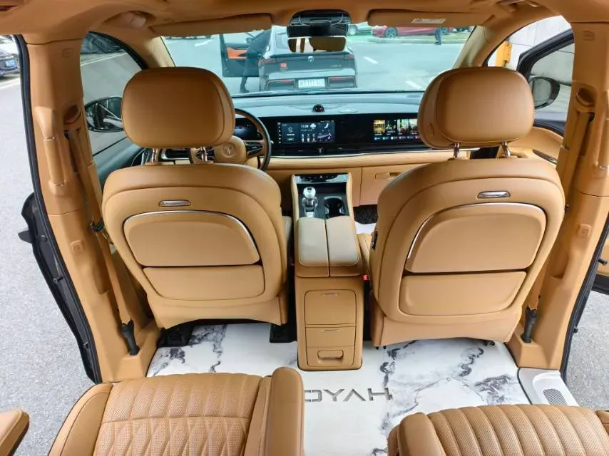 2022 Voyah Dream 1.5T 136HP L4 PHEV 25.57KWH,autocango,china used car exporter,china ev exporter,chinese used car exporter,chinese used ev exporter