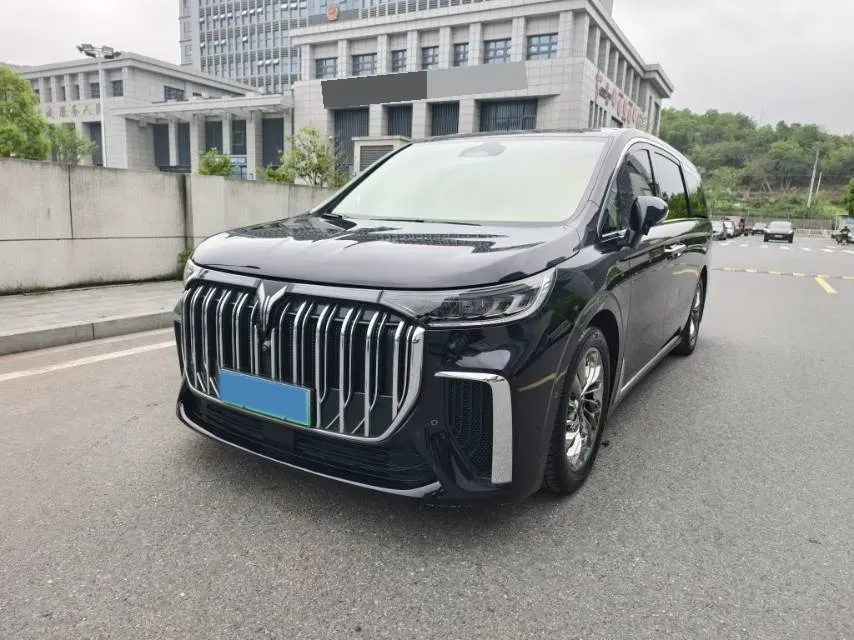 2022 Voyah Dream 1.5T 136HP L4 PHEV 25.57KWH,autocango,china used car exporter,china ev exporter,chinese used car exporter,chinese used ev exporter