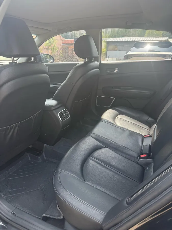 2019 Kia K5 2.0L 156HP L4 6AT PHEV 12.9KWH,autocango,china used car exporter,china ev exporter,chinese used car exporter,chinese used ev exporter