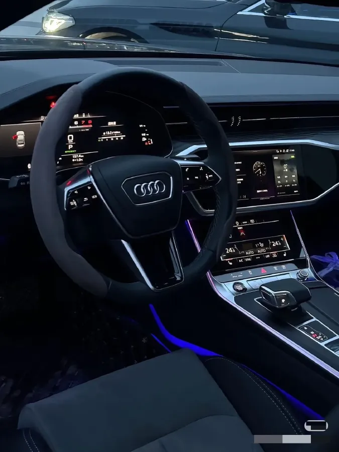 2024 Audi A6L 2.0T 245HP L4 7DCT,autocango,china used car exporter,china ev exporter,chinese used car exporter,chinese used ev exporter