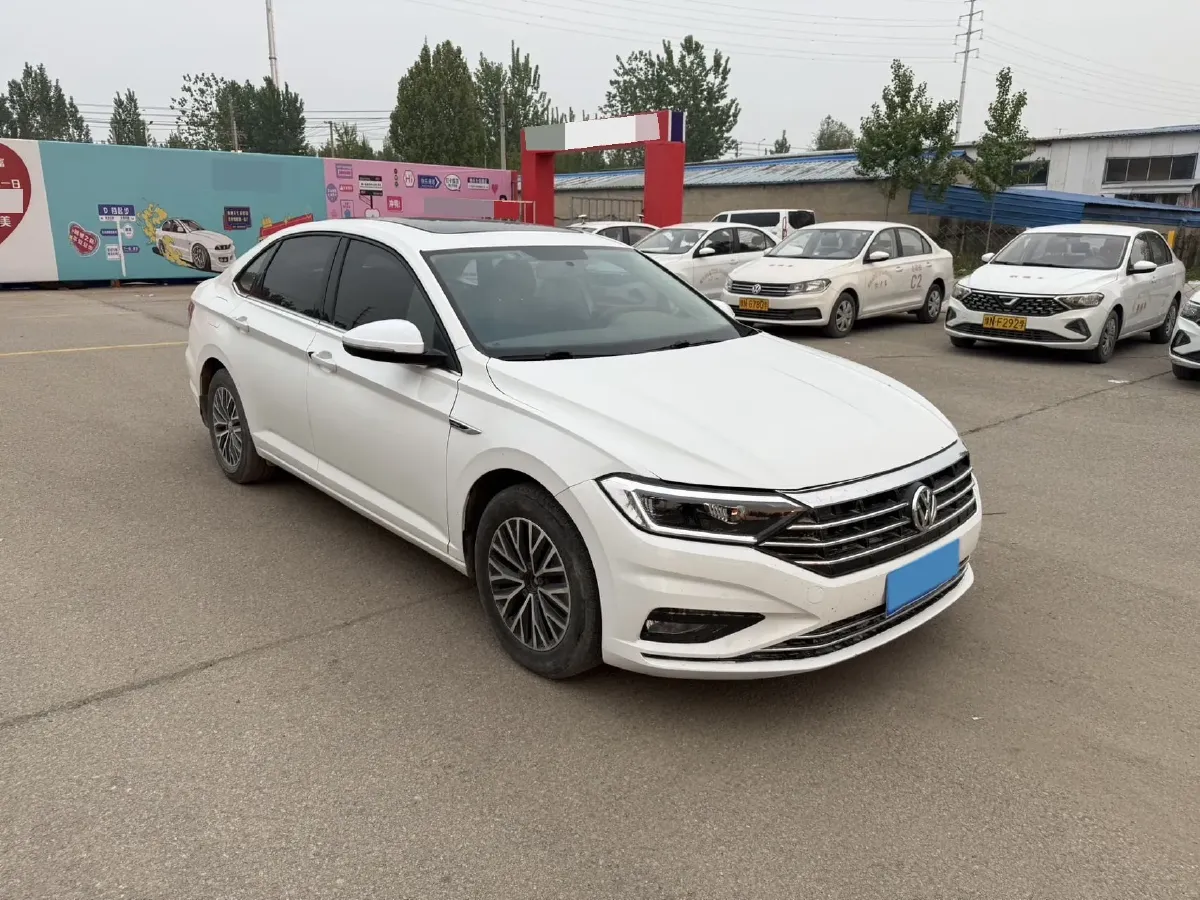 2019 Jeep Renegade 1.3T 173HP L4 7DCT,autocango,china used car exporter,china ev exporter,chinese used car exporter,chinese used ev exporter