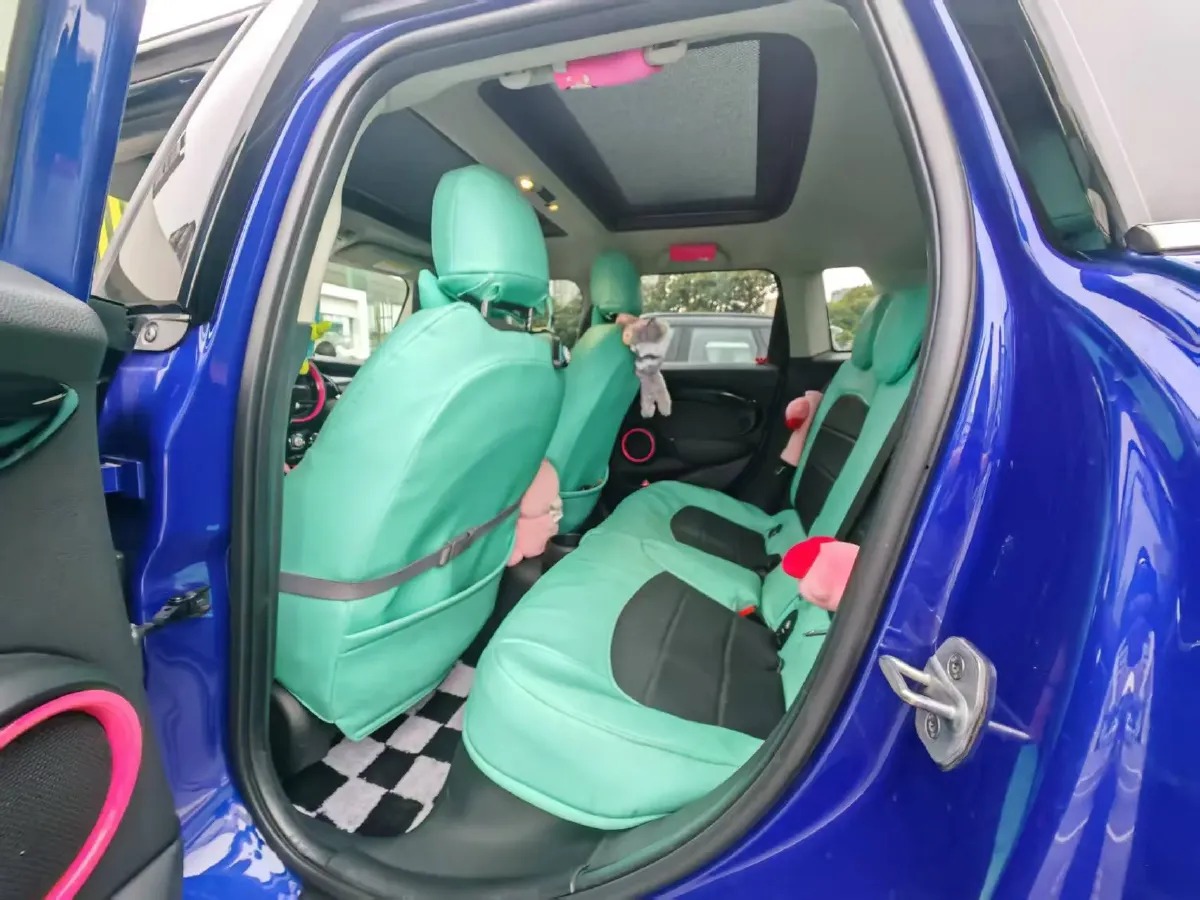 2020 MINI MINI 1.5T 136HP L3 7DCT,autocango,china used car exporter,china ev exporter,chinese used car exporter,chinese used ev exporter