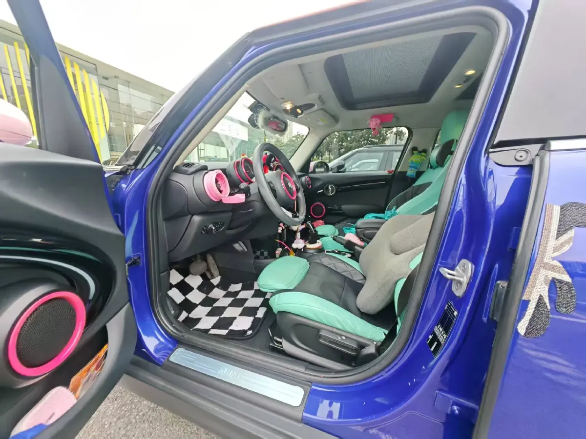 2020 MINI MINI 1.5T 136HP L3 7DCT,autocango,china used car exporter,china ev exporter,chinese used car exporter,chinese used ev exporter