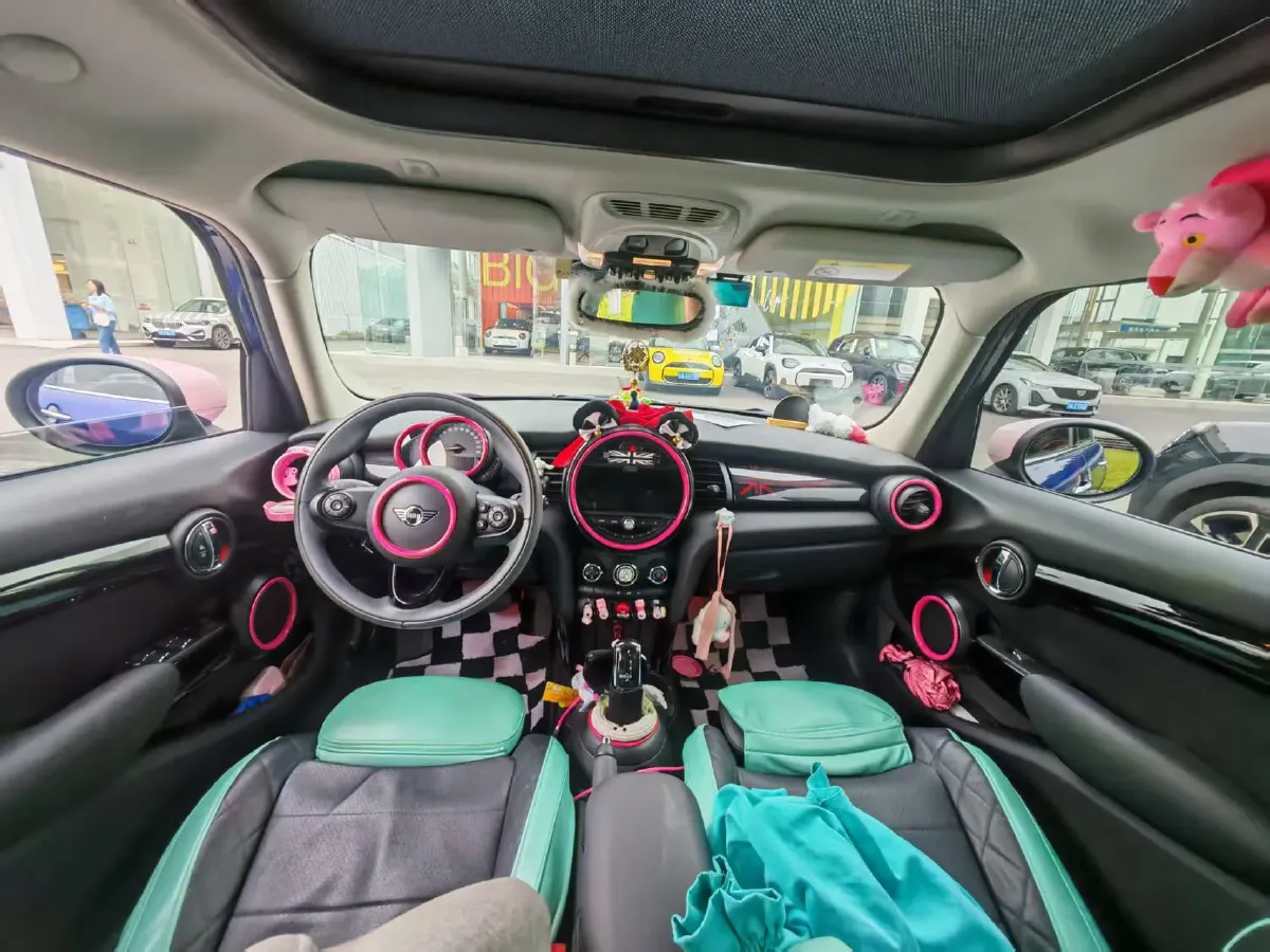 2020 MINI MINI 1.5T 136HP L3 7DCT,autocango,china used car exporter,china ev exporter,chinese used car exporter,chinese used ev exporter