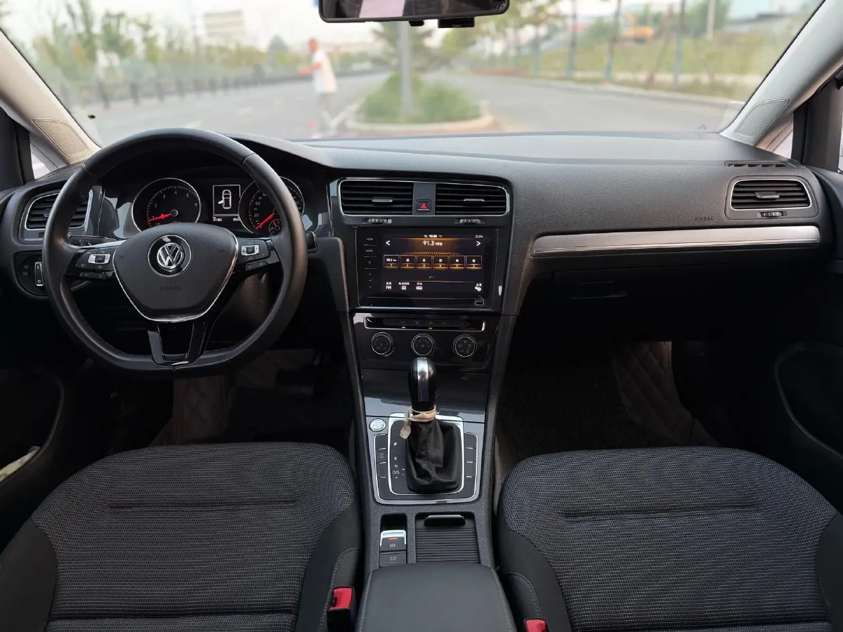 2020 Volkswagen Golf 1.4T 150HP L4 7DCT,autocango,china used car exporter,china ev exporter,chinese used car exporter,chinese used ev exporter