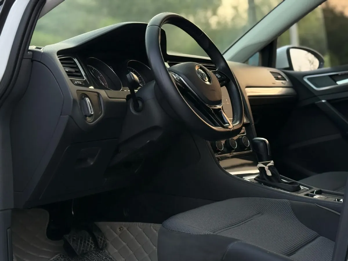 2020 Volkswagen Golf 1.4T 150HP L4 7DCT,autocango,china used car exporter,china ev exporter,chinese used car exporter,chinese used ev exporter