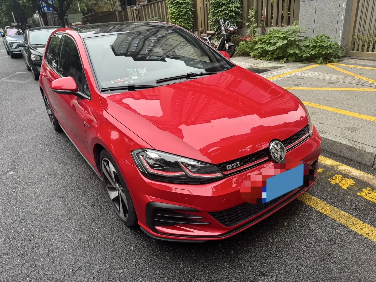 2018 Volkswagen GolfGTI 2.0T 220HP L4 7DCT,autocango,china used car exporter,china ev exporter,chinese used car exporter,chinese used ev exporter