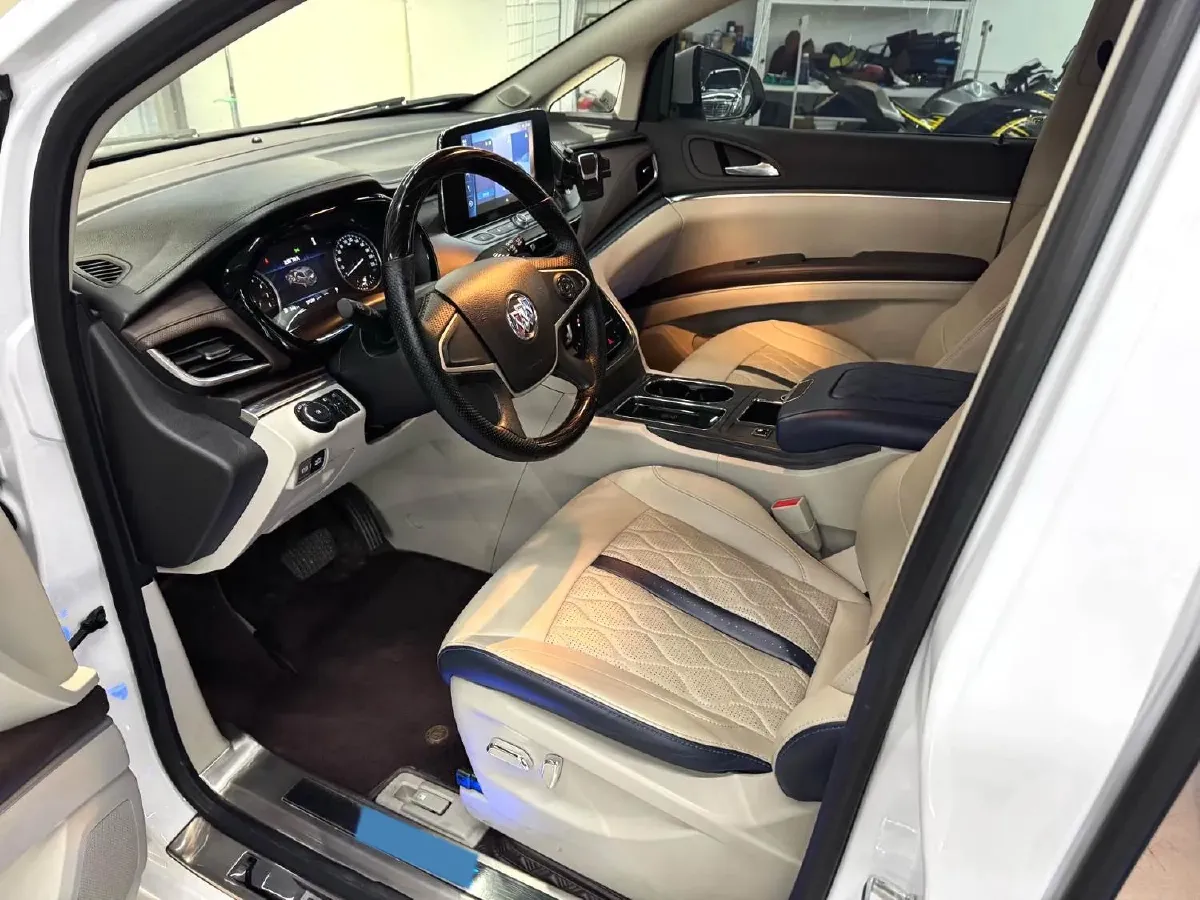 2023 Buick GL8 2.0T 237HP L4 9AT,autocango,china used car exporter,china ev exporter,chinese used car exporter,chinese used ev exporter