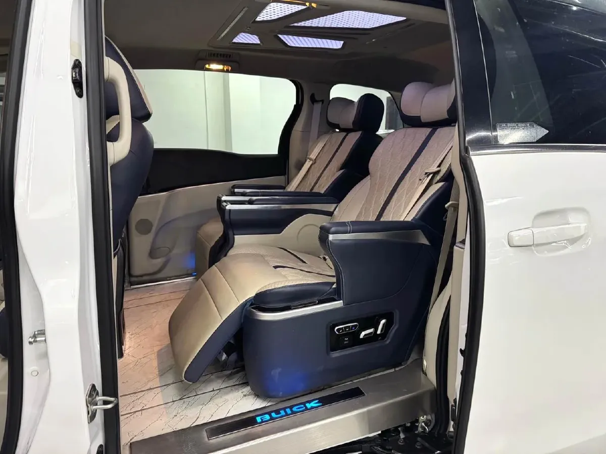 2023 Buick GL8 2.0T 237HP L4 9AT,autocango,china used car exporter,china ev exporter,chinese used car exporter,chinese used ev exporter