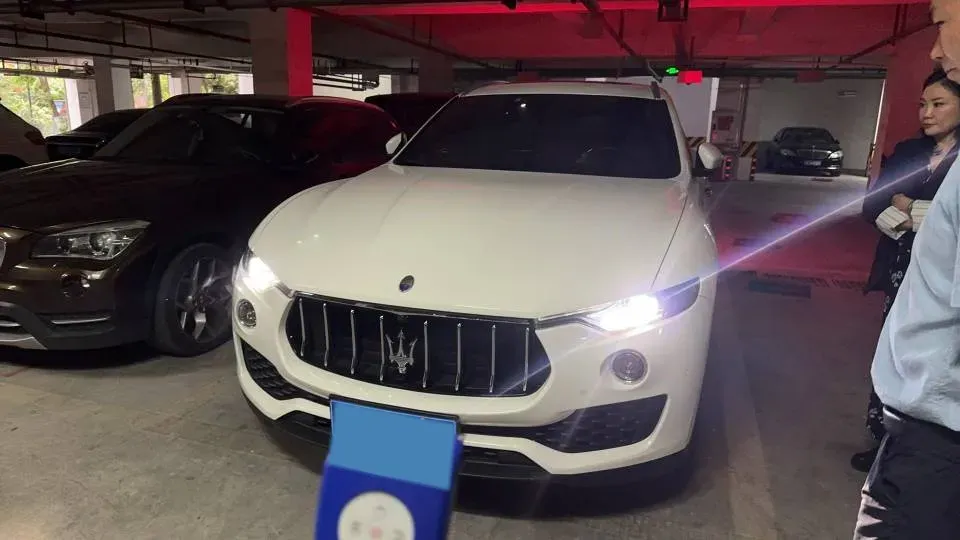 2016 Maserati Levante 3.0T 430HP V6 8AT,autocango,china used car exporter,china ev exporter,chinese used car exporter,chinese used ev exporter