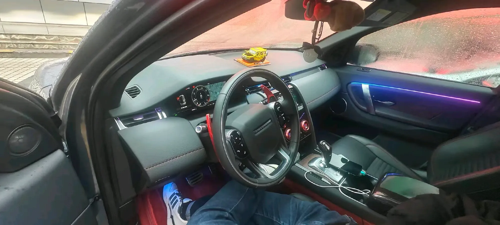 2021 Land Rover Discovery Sport 2.0T 249HP L4 9AT,autocango,china used car exporter,china ev exporter,chinese used car exporter,chinese used ev exporter